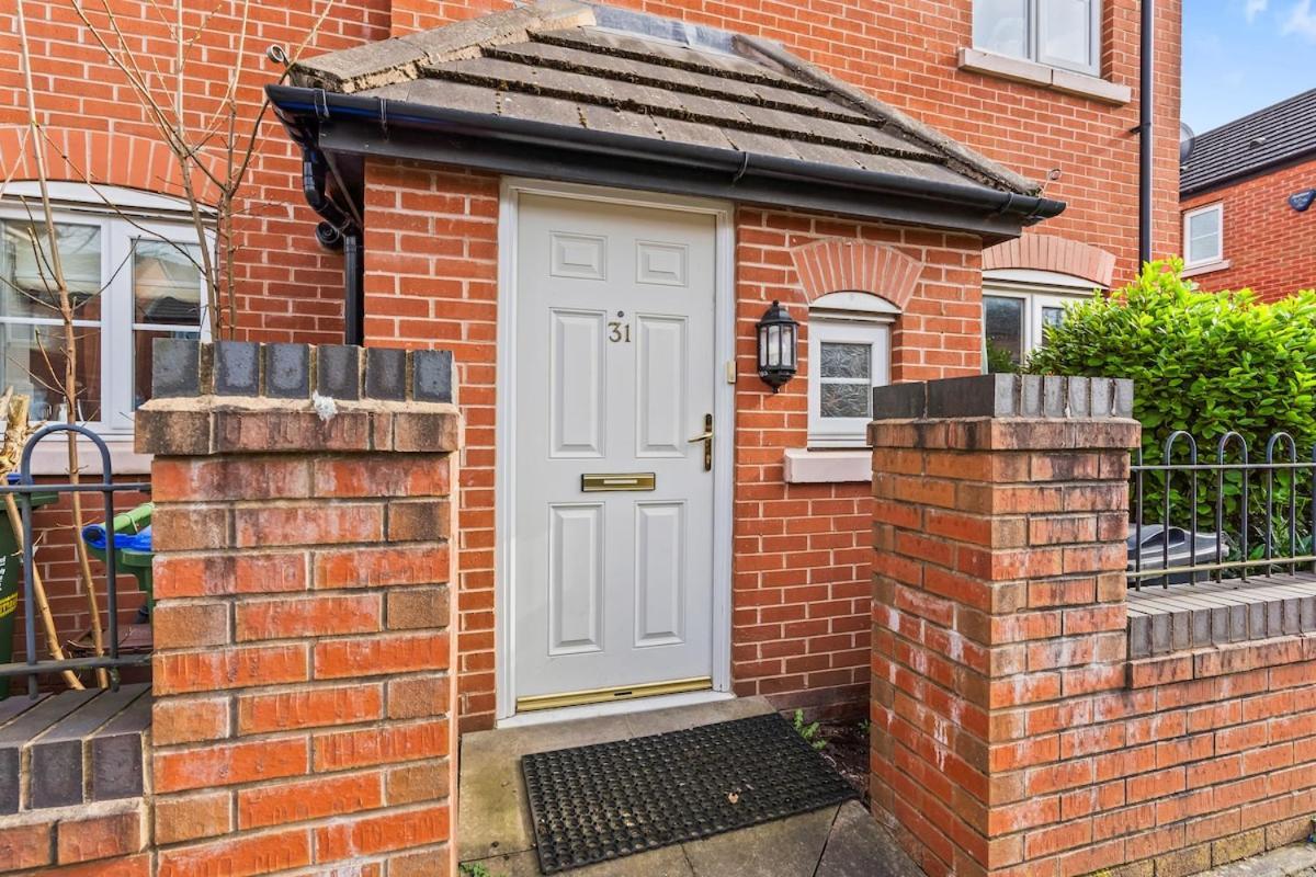 Quaint Sleeps6 3bdr Bham Cc 10 Mins Holiday home