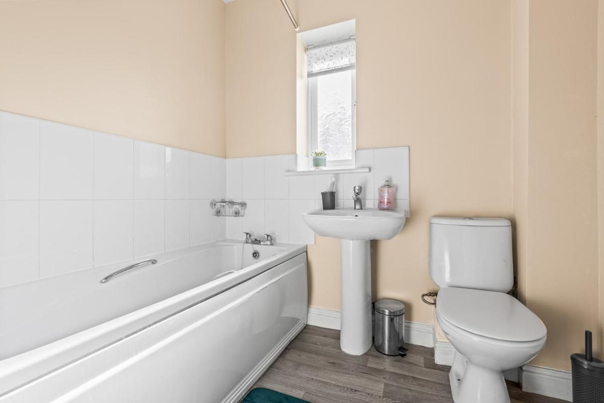 Quaint Sleeps6 3bdr Bham Cc 10 Mins Holiday home
