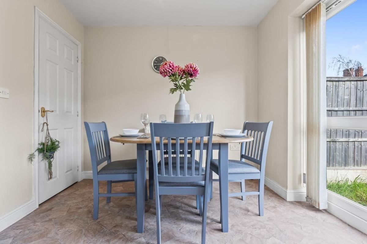 Quaint Sleeps6 3bdr Bham Cc 10 Mins Holiday home