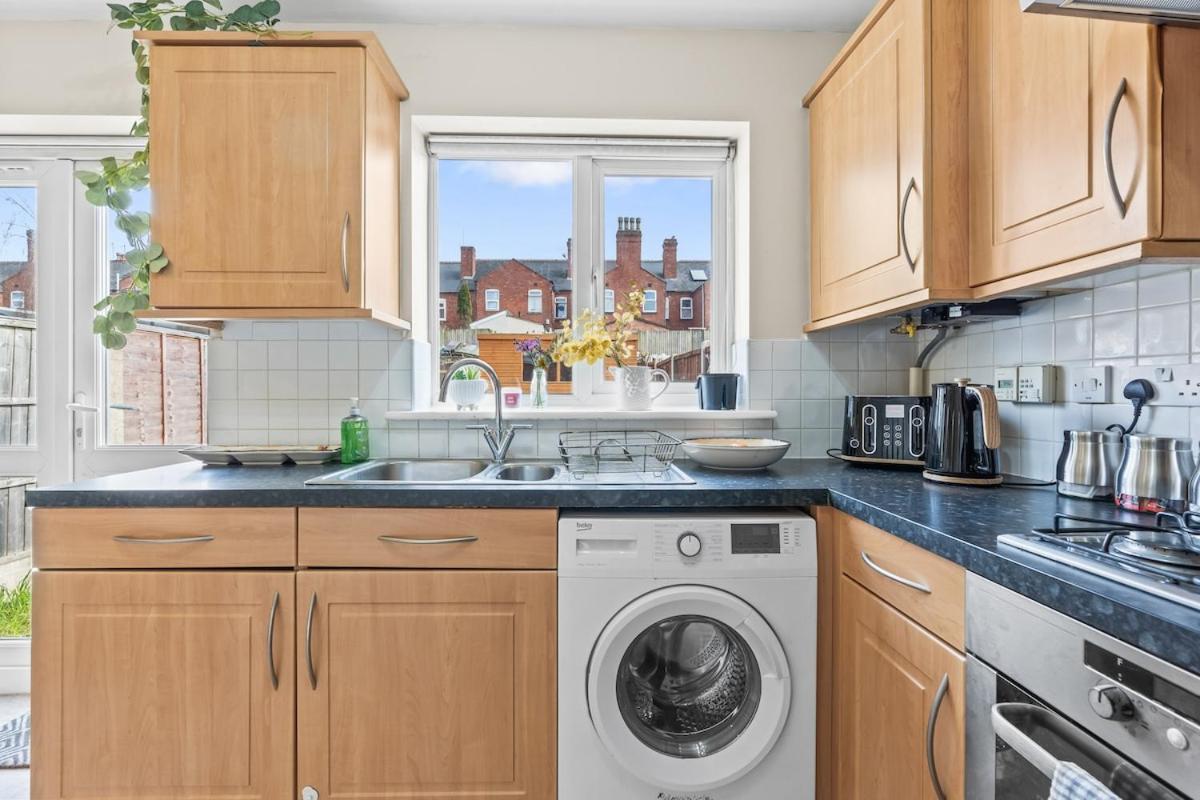Holiday home Quaint Sleeps6 3bdr Bham Cc 10 Mins Birmingham